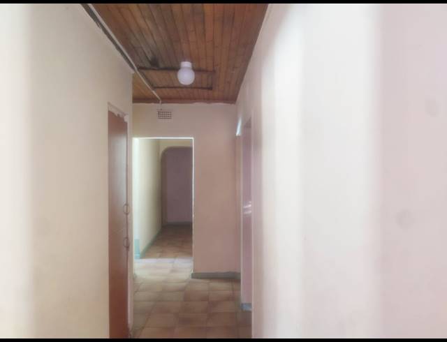6 BEDROOM HOUSE FOR SALE IN ANNADALE
